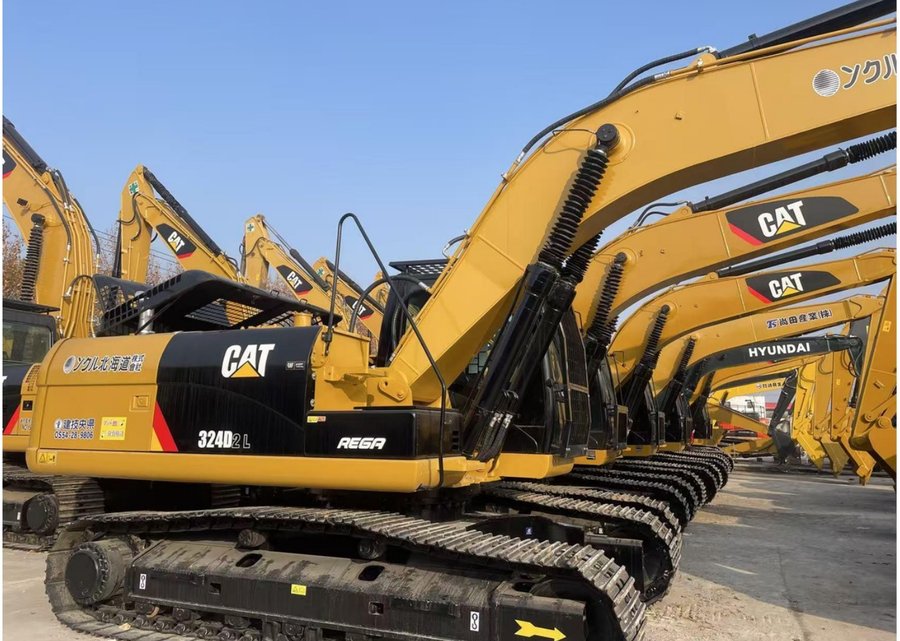 CAT 324D — гусеничный экскаватор