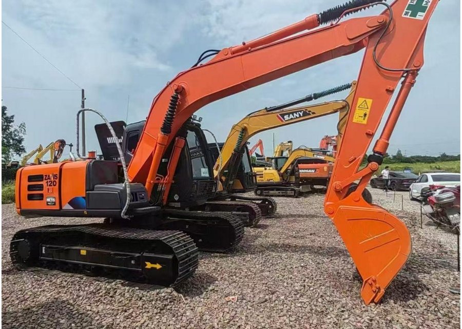 Hitachi 120 — гусеничный экскаватор