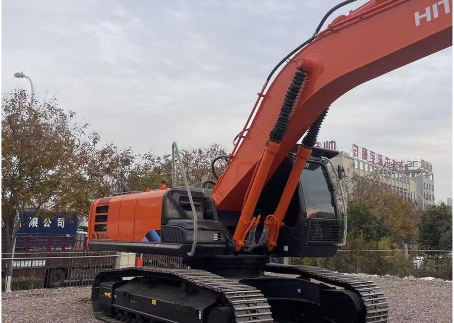 Hitachi 360 — гусеничный экскаватор