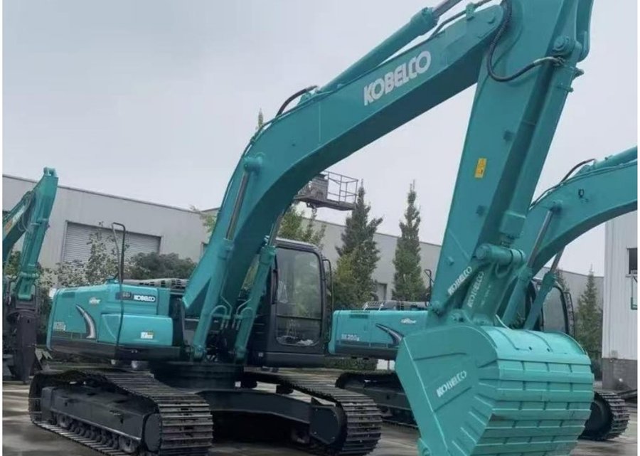 Kobelco 260 — гусеничный экскаватор